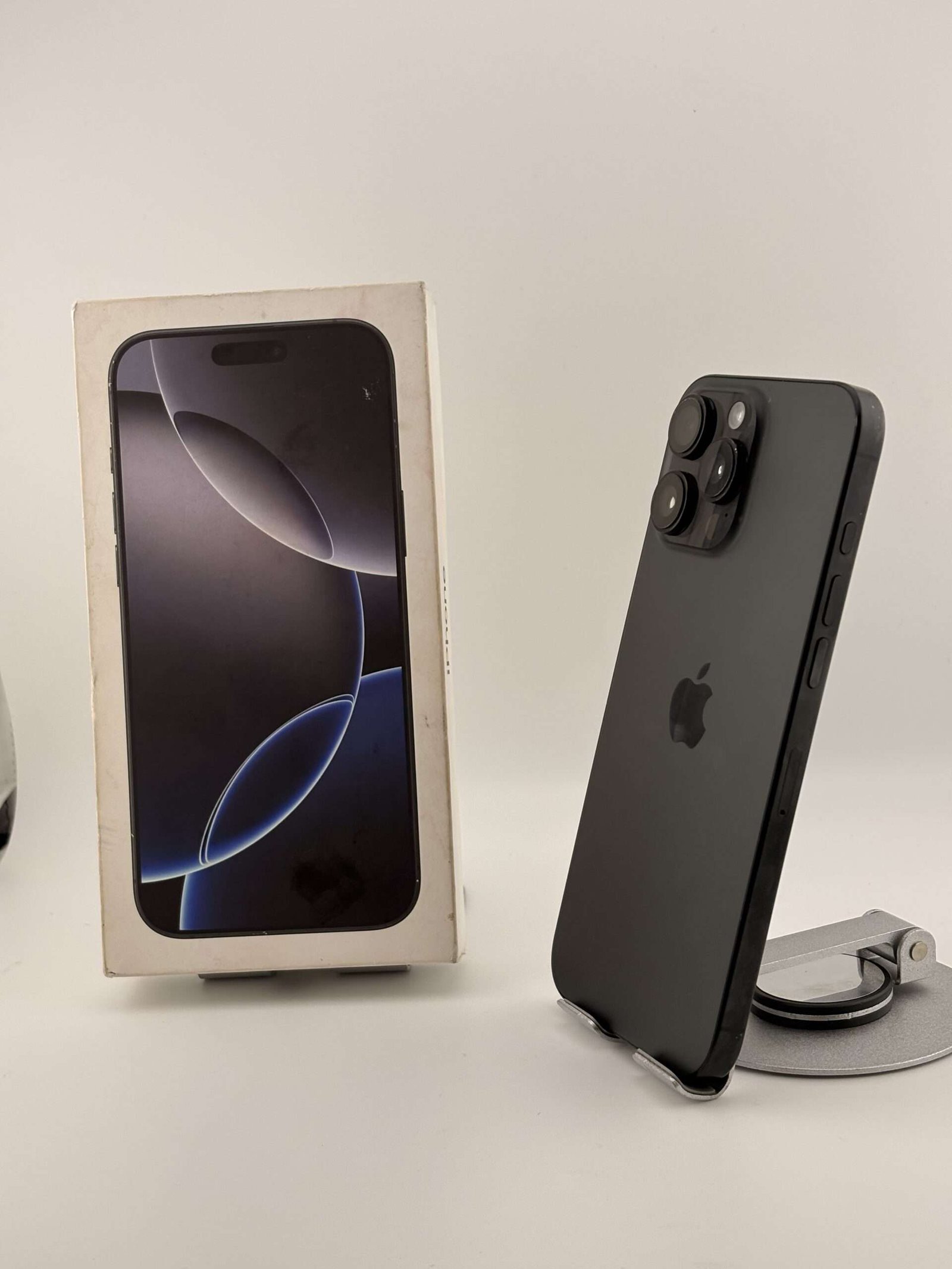 iPhone 16 Pro Max 256GB Usato - immagine 5