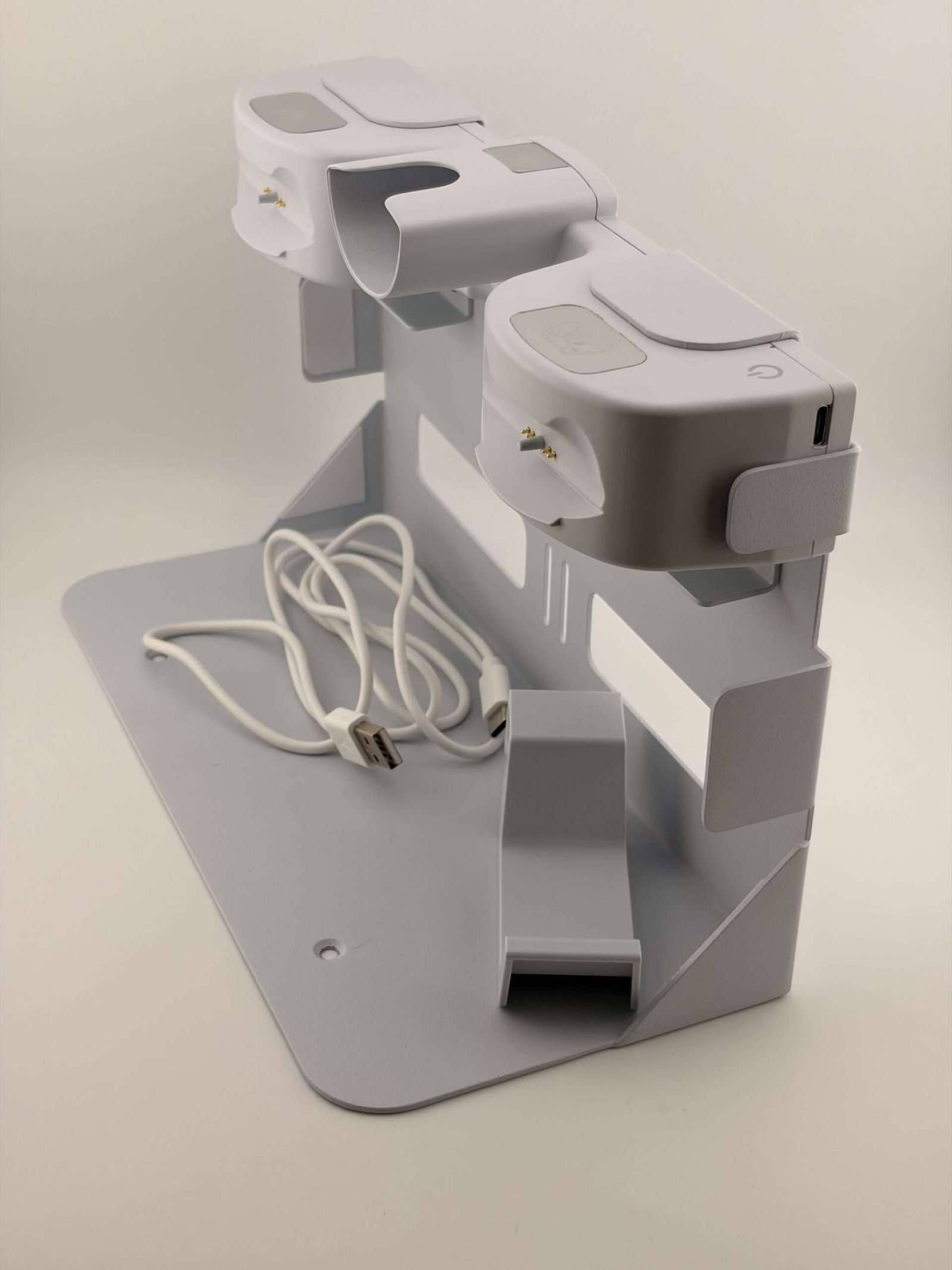 Stazione di ricarica per PS5 - immagine 6