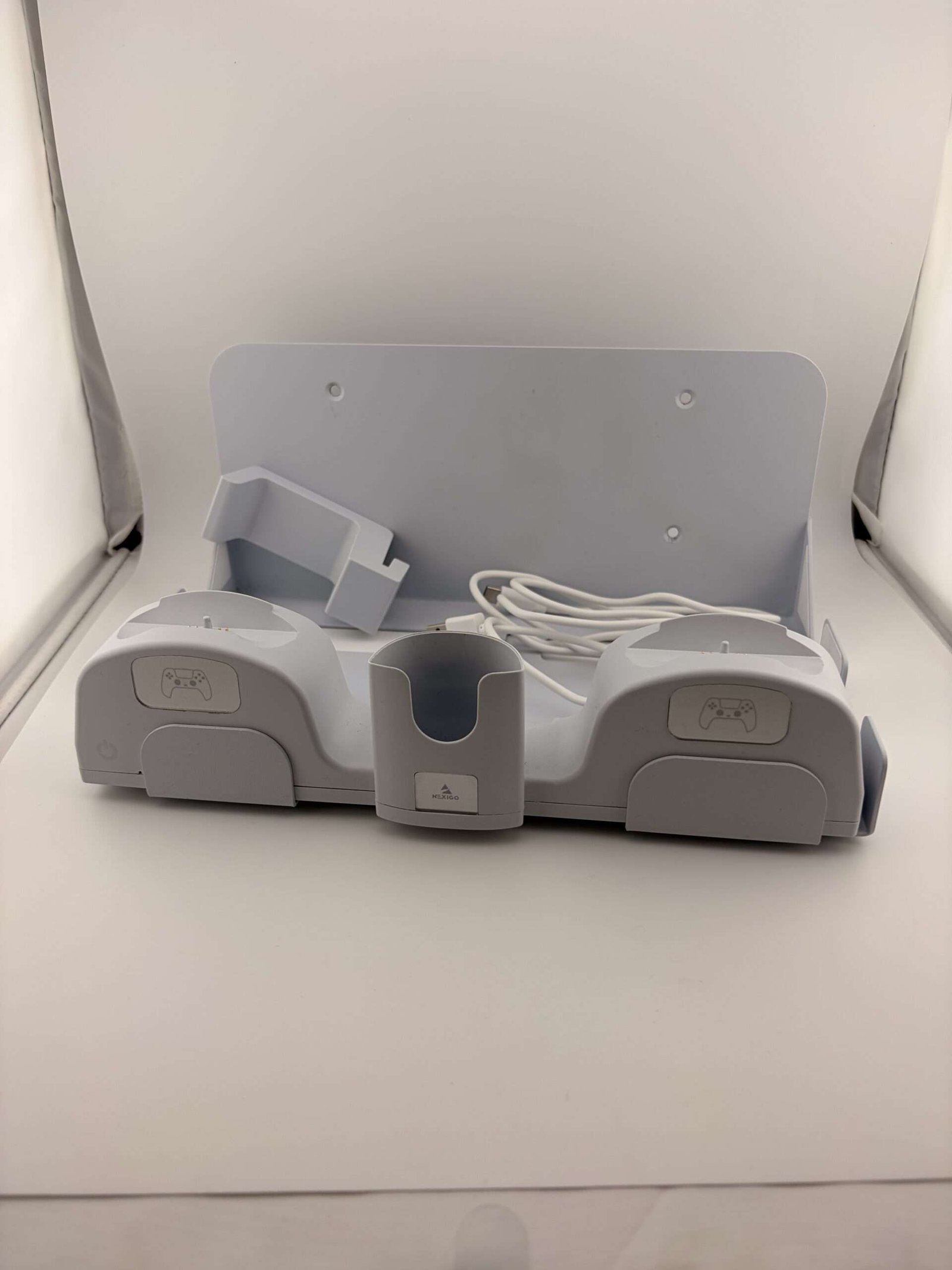 Stazione di ricarica per PS5 - immagine 4